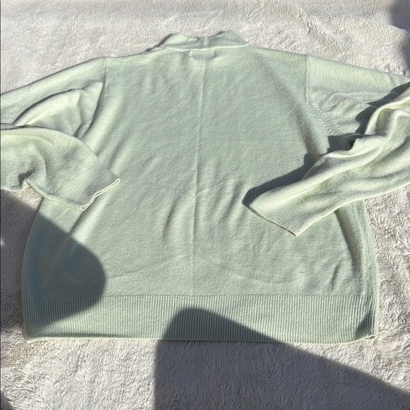 Vintage Traditions Fleece Top – Size Large | Light Green | Cozy Girl Aesthetic - Picture 7 of 7
